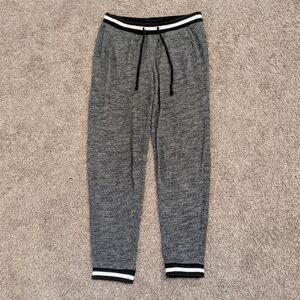 Forever 21 women's heathered dark grey relaxed fit drawstring waist joggers